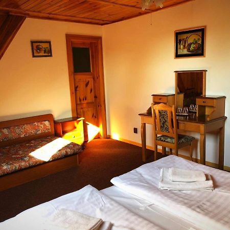 Hostinec Selsky Dvur Zbiroh Экстерьер фото