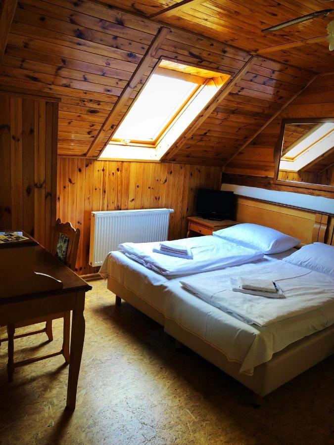Hostinec Selsky Dvur Zbiroh Экстерьер фото